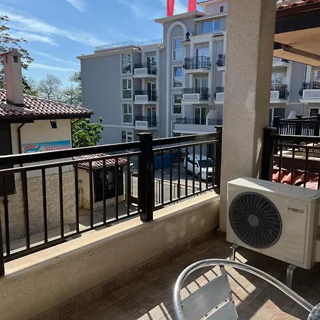 Complex Dreams Bmt Apartment *